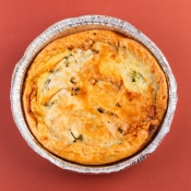 Пиріг з ковбасками та сиром, уп. 600г